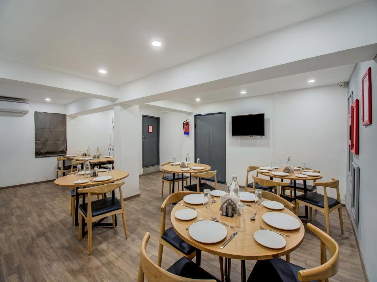 Oyo Townhouse 66 Nagpur Station Ca Road Exterior foto